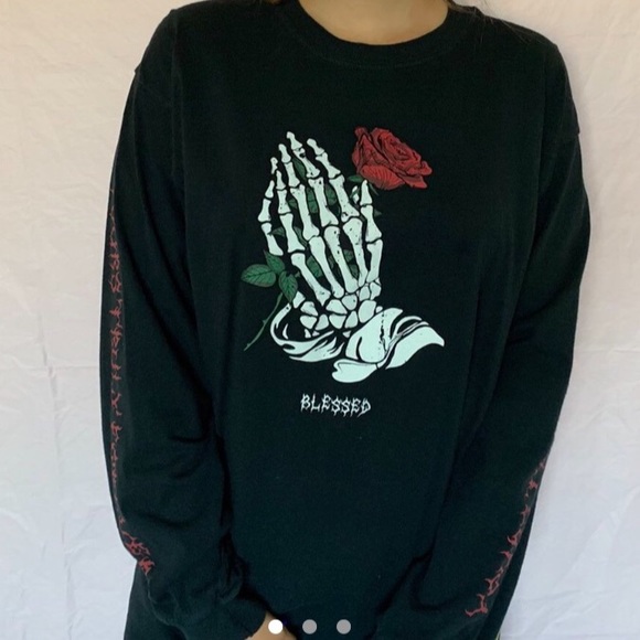 IN SEARCH OFF OF THISE PHORA LONG SLEEVE - Picture 1 of 1
